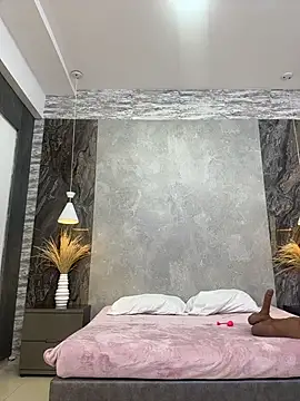 Snapshot of Hannahpradaa_ chatting on December 17, 2025, 11:26 am Hannahpradaa online show from December 17, 2025, 11:26 am