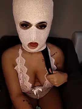 Snapshot of FreeCylinder chatting on February 27, 2026, 9:36 pm FreeCylinder online show from February 27, 2026, 9:36 pm
