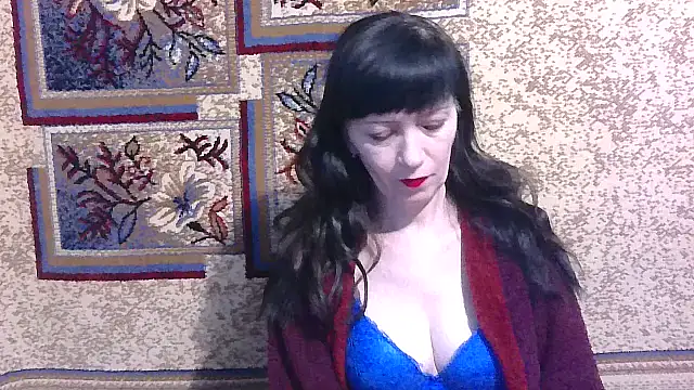 IffetLove42 online show from March 5, 2026, 8:05 pm