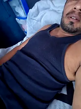 Snapshot of sanz957 chatting on November 17, 2025, 8:46 pm sanz957 online show from November 17, 2025, 8:46 pm