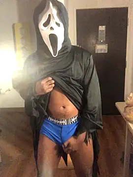 Snapshot of TheRealKnottiHead chatting on October 29, 2025, 11:14 pm TheRealKnottiHead online show from October 29, 2025, 11:14 pm