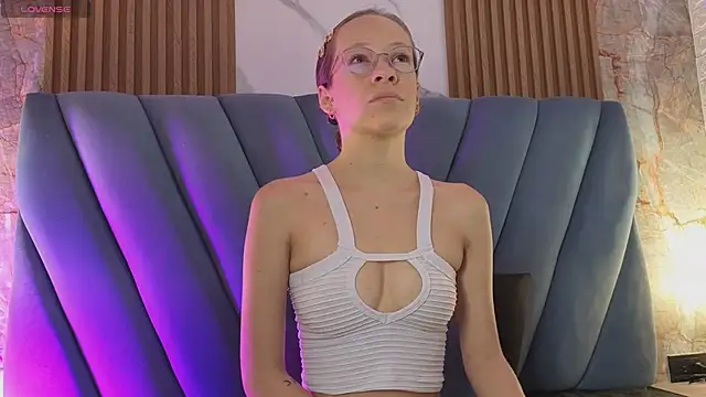 Salome cruxx online show from April 15, 2026, 12:10 pm