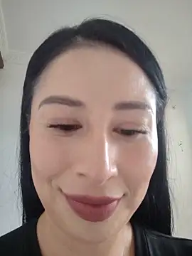 Emma Hotkiss online show from June 21, 2026, 8:58 pm