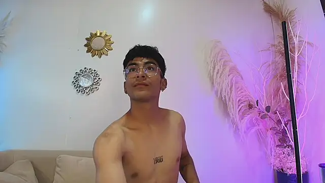 Snapshot of SexyAndresito22 chatting on November 4, 2025, 3:49 pm SexyAndresito22 online show from November 4, 2025, 3:49 pm