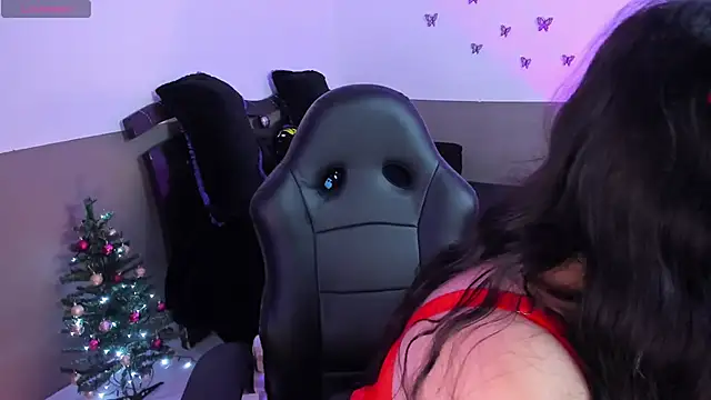 Monserrat Cute  online show from December 2, 2025, 2:56 am