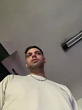 Elbrosss1992 online show from June 6, 2026, 6:24 pm