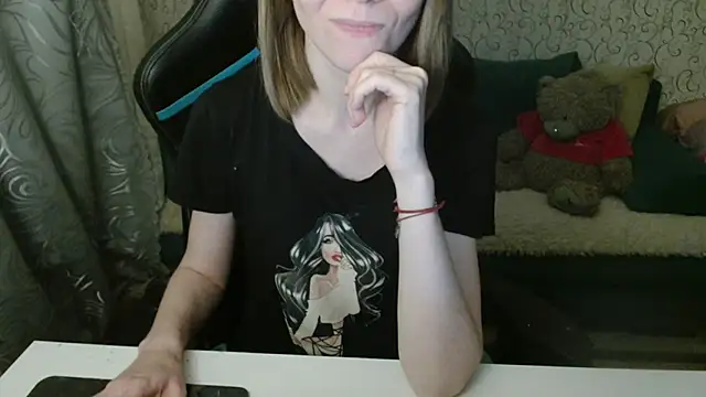  Alisa Allison  online show from November 14, 2025, 3:05 pm