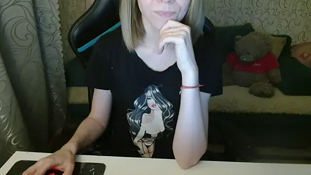  Alisa Allison  online show from November 6, 2025, 2:54 pm