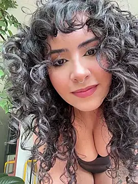 Snapshot of SugarTroubl33 chatting on November 19, 2025, 1:33 pm SugarTroubl33 online show from November 19, 2025, 1:33 pm