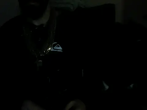 giovanift111 online show from November 13, 2025, 10:13 pm