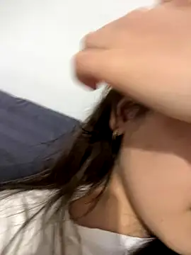 Snapshot of Valentina_ro chatting on November 16, 2025, 1:21 am Valentina ro online show from November 16, 2025, 1:21 am