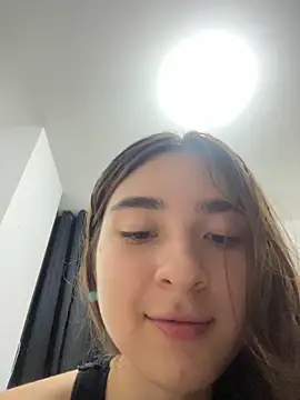 Snapshot of Valentina_ro chatting on October 28, 2025, 2:34 am Valentina ro online show from October 28, 2025, 2:34 am