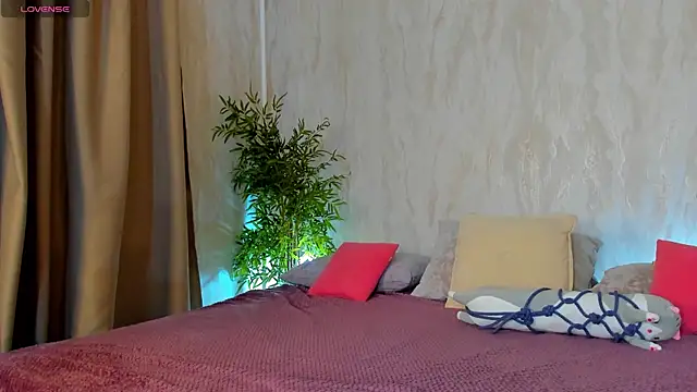 May Yam online show from April 9, 2026, 12:12 am