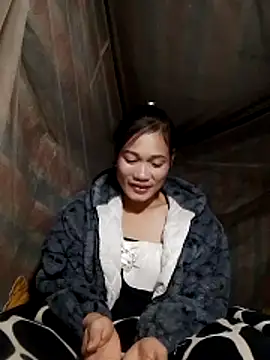 Snapshot of doggy-00 chatting on November 19, 2025, 2:00 am doggy-00 online show from November 19, 2025, 2:00 am