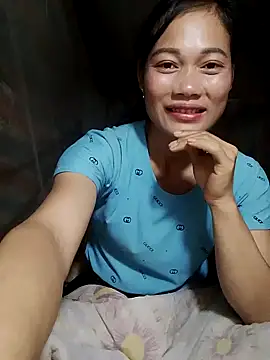 Snapshot of doggy-00 chatting on November 9, 2025, 8:35 pm doggy-00 online show from November 9, 2025, 8:35 pm