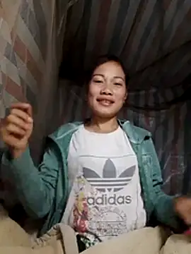 Snapshot of doggy-00 chatting on December 4, 2025, 9:36 pm doggy-00 online show from December 4, 2025, 9:36 pm