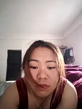 binhyen-00 online show from December 4, 2025, 7:51 am