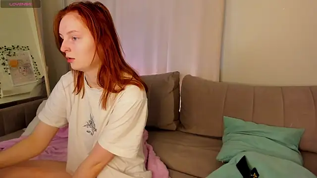 AngelWisee online show from April 16, 2026, 3:18 am