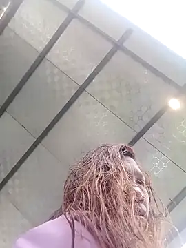 bella-la online show from February 18, 2026, 12:52 am