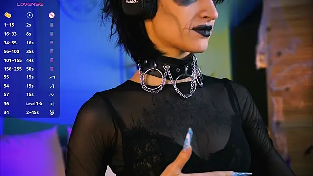 Snapshot of Leta_Vian chatting on October 31, 2025, 9:43 pm Leta Vian online show from October 31, 2025, 9:43 pm