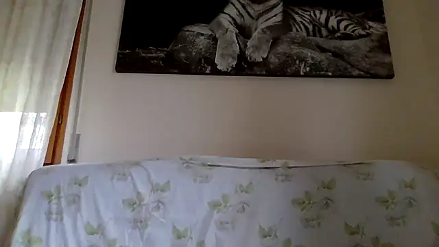 Snapshot of 4clarissa chatting on November 1, 2025, 1:49 pm 4clarissa online show from November 1, 2025, 1:49 pm