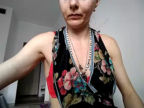 Snapshot of Anneta280671 chatting on July 21, 2026, 7:31 am Anneta280671 online show from July 21, 2026, 7:31 am