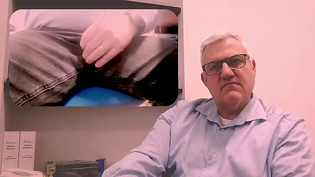 Snapshot of Diegoriv71 chatting on February 24, 2026, 11:22 am Diegoriv71 online show from February 24, 2026, 11:22 am