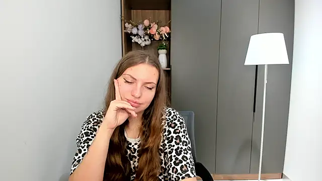 BernitaHaar online show from October 29, 2025, 4:00 am