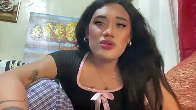 untouchable mia online show from November 30, 2025, 2:40 pm