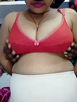 hot couple 000 online show from December 4, 2025, 3:55 pm