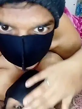 hot couple 000 online show from December 21, 2025, 8:05 am