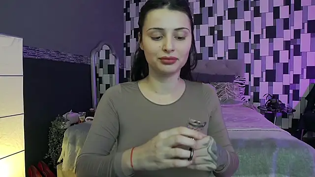 Snapshot of venusinylons chatting on December 14, 2025, 1:06 pm venusinylons online show from December 14, 2025, 1:06 pm