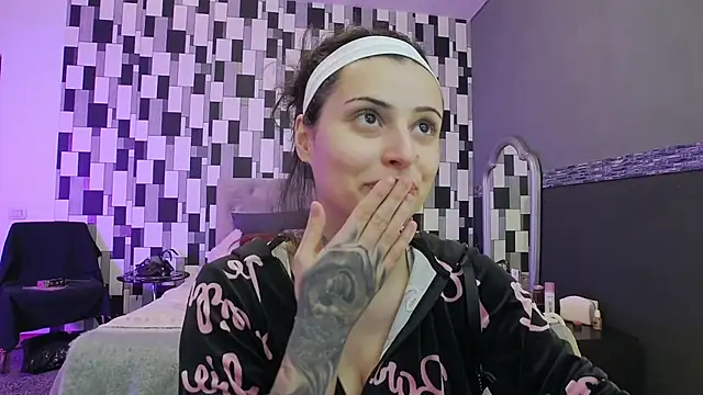 Snapshot of venusinylons chatting on November 27, 2025, 12:38 pm venusinylons online show from November 27, 2025, 12:38 pm