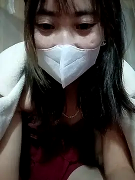 Snapshot of Em_xinh01 chatting on November 3, 2025, 12:42 pm Em xinh01 online show from November 3, 2025, 12:42 pm