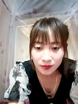 Snapshot of Em_xinh01 chatting on November 1, 2025, 10:09 am Em xinh01 online show from November 1, 2025, 10:09 am