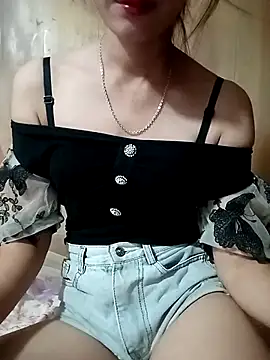 Snapshot of Em_xinh01 chatting on November 13, 2025, 8:18 am Em xinh01 online show from November 13, 2025, 8:18 am