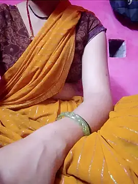 Snapshot of Homa6060 chatting on November 4, 2025, 2:43 pm Homa6060 online show from November 4, 2025, 2:43 pm