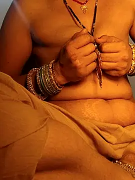 Snapshot of Homa6060 chatting on December 2, 2025, 9:44 am Homa6060 online show from December 2, 2025, 9:44 am