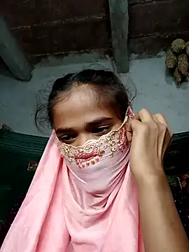 Snapshot of Homa6060 chatting on November 28, 2025, 5:35 pm Homa6060 online show from November 28, 2025, 5:35 pm