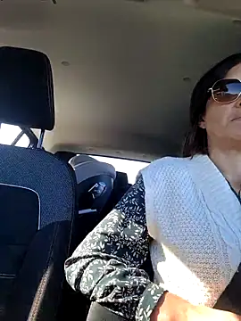 Piediniecollant online show from November 6, 2025, 11:03 am