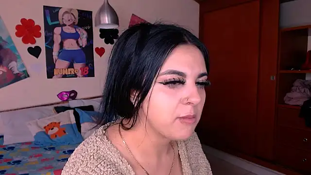 EmmilyConnor online show from November 8, 2025, 1:47 pm