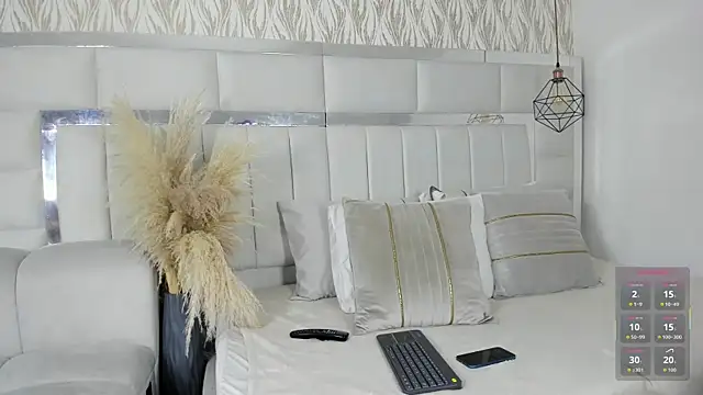 Snapshot of alaya_noir_ chatting on December 4, 2025, 12:26 pm alaya noir online show from December 4, 2025, 12:26 pm