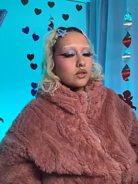 pinkbaddie777 online show from February 13, 2026, 2:33 am