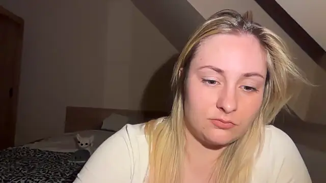 EngelHelene online show from April 5, 2026, 6:03 pm