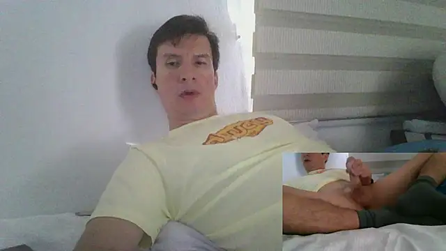 Snapshot of carliesexyman chatting on October 27, 2025, 5:58 pm carliesexyman online show from October 27, 2025, 5:58 pm