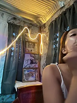  bitesizedbabe online show from March 10, 2026, 9:46 am