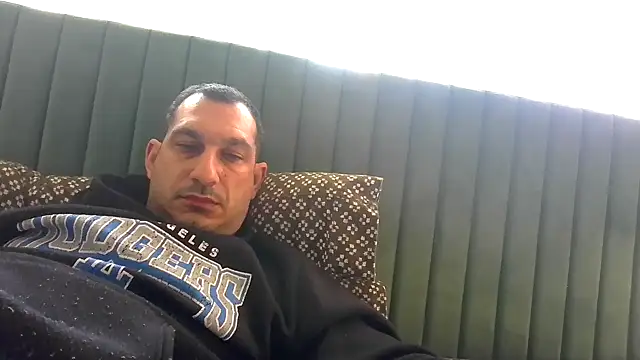 ckraiders84 online show from April 4, 2026, 3:51 pm