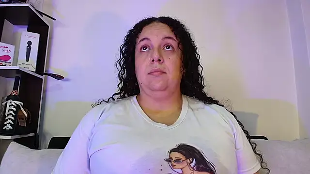 Natasha Amber online show from November 23, 2025, 4:06 pm