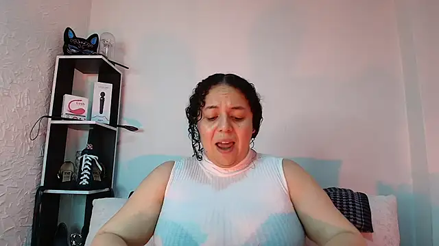 Natasha Amber online show from November 20, 2025, 1:34 pm