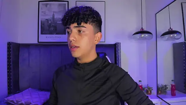 Niick Twiink online show from November 5, 2025, 8:12 pm